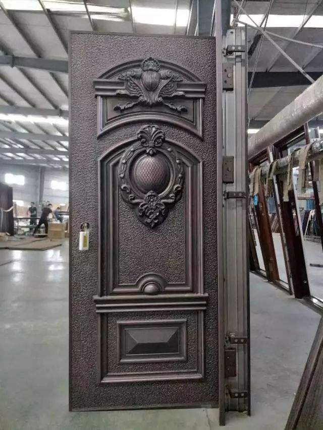 铸铝门